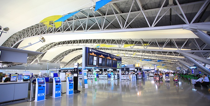 cac-chuyen-bay-tu-vietnam-den-osaka-deu-ha-canh-tai-san-bay-quoc-te-kansai